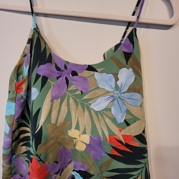 Top - Picture 2 of 4